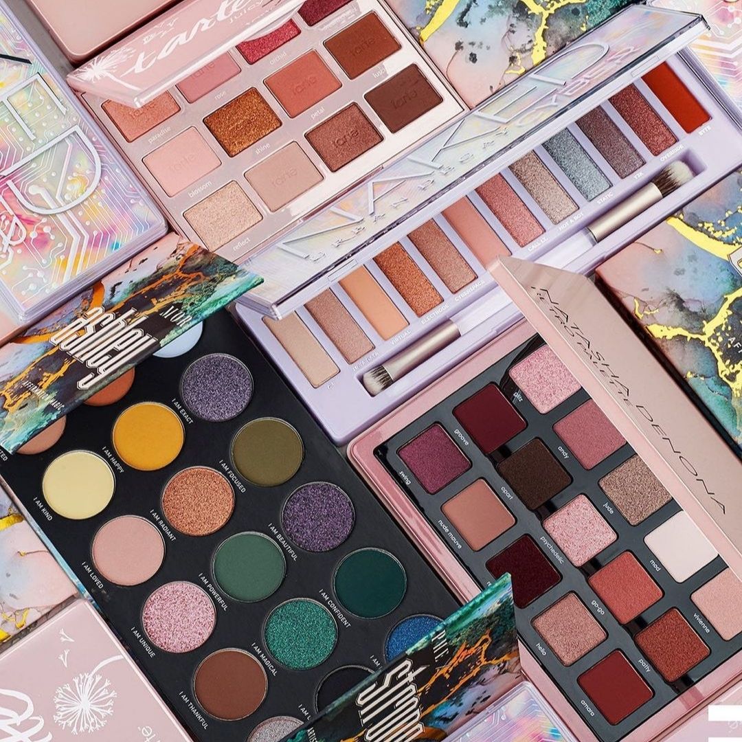 Eyeshadow palletes